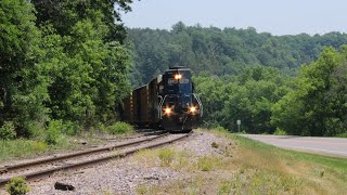 Chasing the WSOR Reedsburg Rocket between Baraboo and Reedsburg