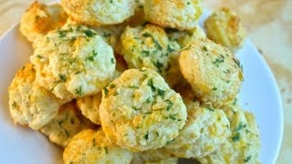 How To Make Red Lobster's Cheddar Bay Biscuits