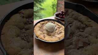 Brown butter skillet cookies 🍪 #baking #sweet #dessert #bakingvideo