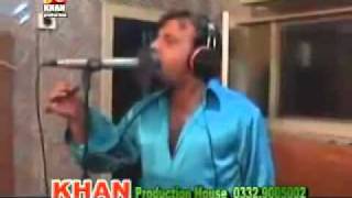 YouTube   Jahangir Khan first Pashto new Song 2011 Akhir Qasoor Zama Sa De with asma lata‬‏