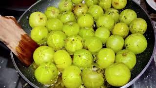 न आंवले को उबालना‌‌ न धूप में सुखाना न््भाप ‌देना . instant amla.pickle