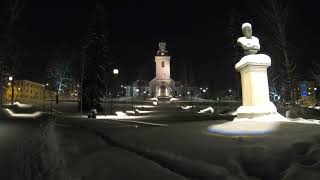 Kuopio 4K-video: Snellmaninpuisto iltavalaistuksessa 4.2. 2021