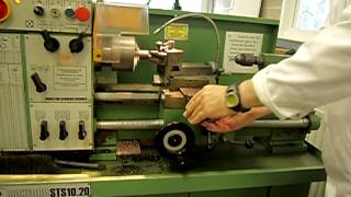 SCREW CUTTING LATHE GT DEMO