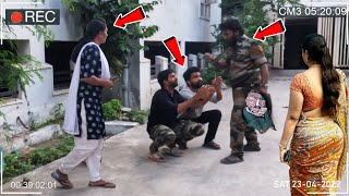 Salute To This Army Man 🙏👏| Help Others | Humanity | Kindness | Social Awareness Videos | 123 Videos