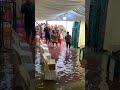 perjuangan pengantin menerjang banjir shorts wedding