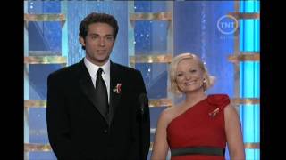 Zachary Levi apresentando o Golden Globes 2010