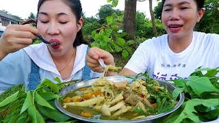 กินแกงหน่อไม้สด!! ซดฮ้อนๆแกงใส่เห็ดปลวก แซ่บๆคักจ้า#อาหารอีสานบ้านเฮา