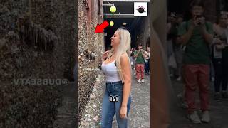 اذا صادفت علكة ملصقه علي الجدار فلا تلعقها 😦🤯 #shorts