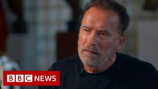 Arnold Schwarzenegger calls leaders 'liars' over climate change - BBC News