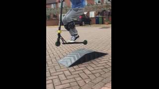 Archie first try with his Avigo skate ramp