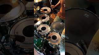 Building drum solo