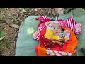 Single mother's kindness: saving a baby girl abandoned on the side of the road when winter comesl