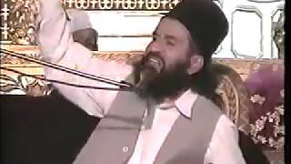 Shaykh Muhammad Naqib ur Rehman delivering the lecture of true enriched love of the Beloved Messenge