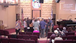 Beth Emunah Messianic Synagogue - Simchat Torah Service