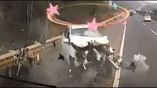 Idiots in Cars | China | 28