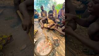 How many days has the hunter not eaten?#bush#hadzabe #africa #africanbushcamps #cooking