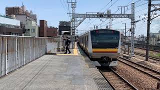 JR南武線尻手駅を入線.通過.発車する列車。