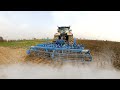 trattore case opt 300 e new holland t6080 lavori agricoli in campagna