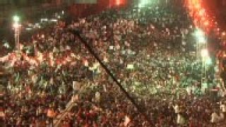 Thousands gather for MQM party rally