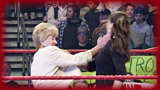 Linda McMahon slaps her daughter Stephanie McMahon-Helmsley: RAW IS WAR, Apr. 17, 2000