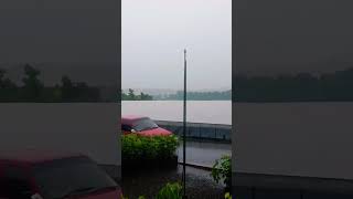 മഴയും മാരുതി കാറും (Heavy rain)