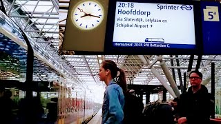 Sprinter train Zaandam - Airport Schiphol Amsterdam | 14 April 2022 | 8:18 pm