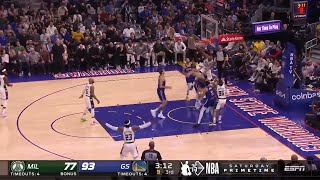 GIANNIS SPINS AND POWERS IT DOWN! 😱He did that to Klay  #greakfreak, #nbahighlights