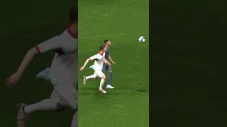 Mbappe acrobatic!! Bicycle kick