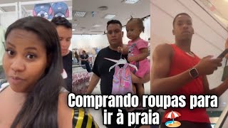 Tita foi ao shopping ontem comprar roupas para Jhuly e um short para ela ir à praia hoje