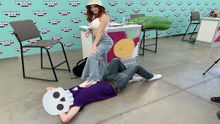Amouranth Fans Are Down Bad
