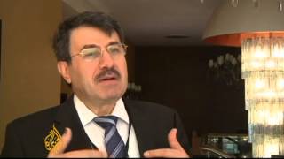 Syrian regime forces attack Homs