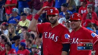 LAA@TEX: Moreland drives in Beltre on a single