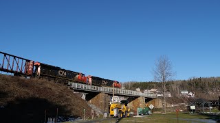 CN 2325 leads CN 306 on the Pelletier Subdivision 12/8/22