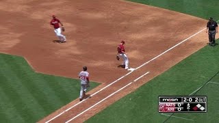 WSH@ARI: Hellickson strands runner at third base