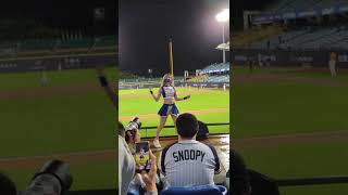 20220513 CPBL 中信兄弟 VS 富邦悍將 - 24 - 王苡丞應援曲 - 秀秀