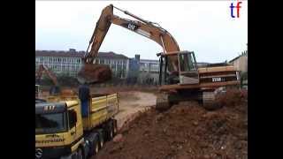 CATERPILLAR 325B LN, LIEBHERR R934, Dump Trucks / Stuttgart, Germany, 26.05.2003.