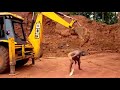 jcb കൊണ്ട് പുറംചൊറിയുന്നു