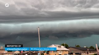 Impressive shelf cloud in Effingham, USA