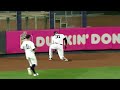 Aaron Hicks makes a sensational diving catch