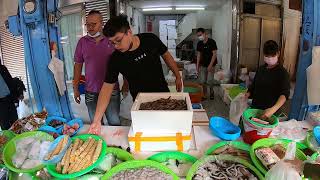 帥兒子生氣了 賠錢賣鱈魚來出氣 中彰海王子 第五市場 海鮮叫賣 海鮮拍賣 叫賣哥