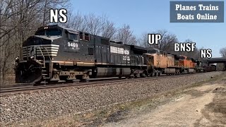 NS 9469, UP 6581, BNSF 6363 \u0026 NS 3452 Locomotives Manifest Train In Ohio