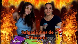 Experimentando salgadinhos apimentados