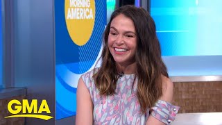 Sutton Foster talks new book l GMA