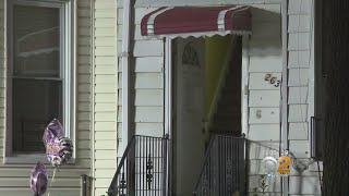 Neighbors Mourn Stabbing Victims