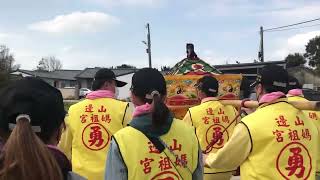 山邊媽祖進香前遊庄駐駕穎川堂有些父母長輩帶著小孩拜拜真是個感動的畫面❤️