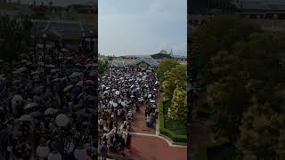 Antrian Masuk Disney Land Tokyo Pagi Jam 8