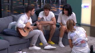 Cantan 'TODOS LOS DÍAS SALE EL SOL' de BONGO BOTRAKO | OT 2018