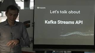 KSUG 28/05/2019: Production-ready streaming pipelines with a Kafka cluster by Mateusz Owczarek