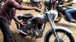 Vintage motorcycle 1952 BSA 350 b31 #Bsa #India