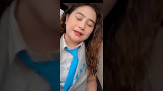 Prilly Latuconsina live Instagram